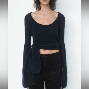 Navy blue Wool and alpaca blend scoop necked sweater